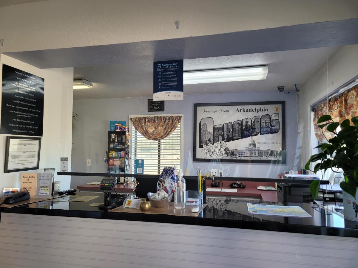 Super 8 By Wyndham Arkadelphia Caddo Valley Area Buitenkant foto