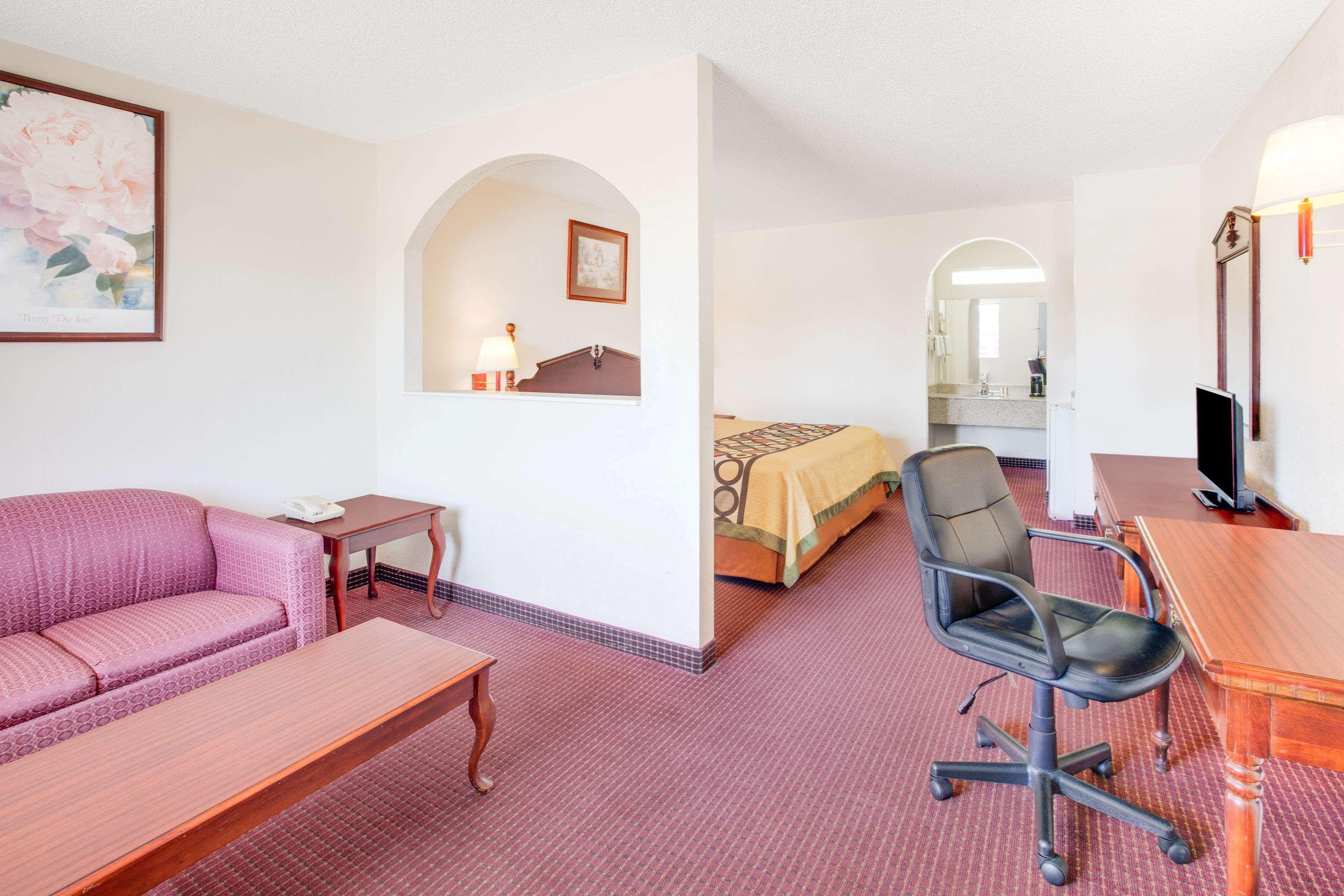 Super 8 By Wyndham Arkadelphia Caddo Valley Area Buitenkant foto