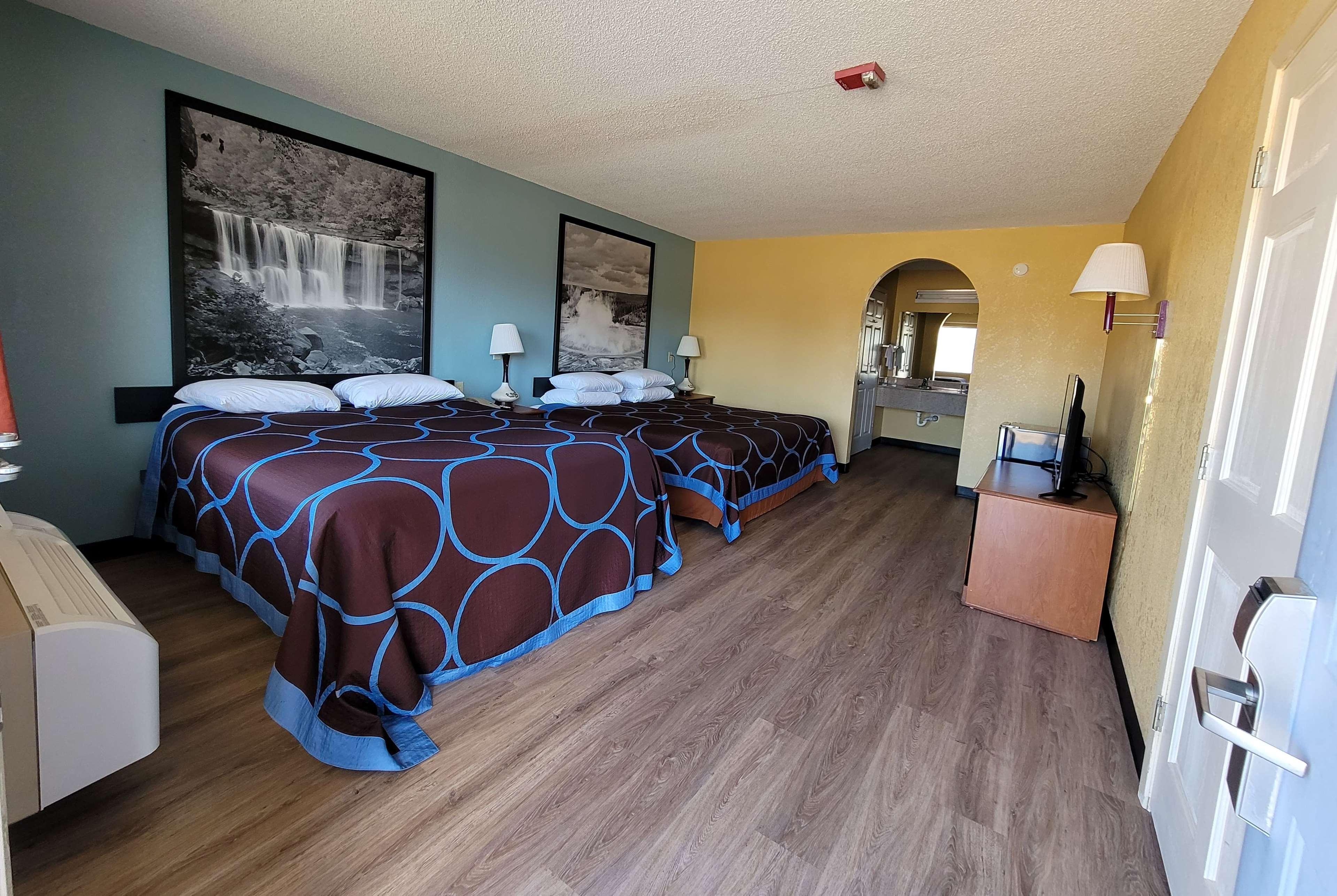 Super 8 By Wyndham Arkadelphia Caddo Valley Area Buitenkant foto