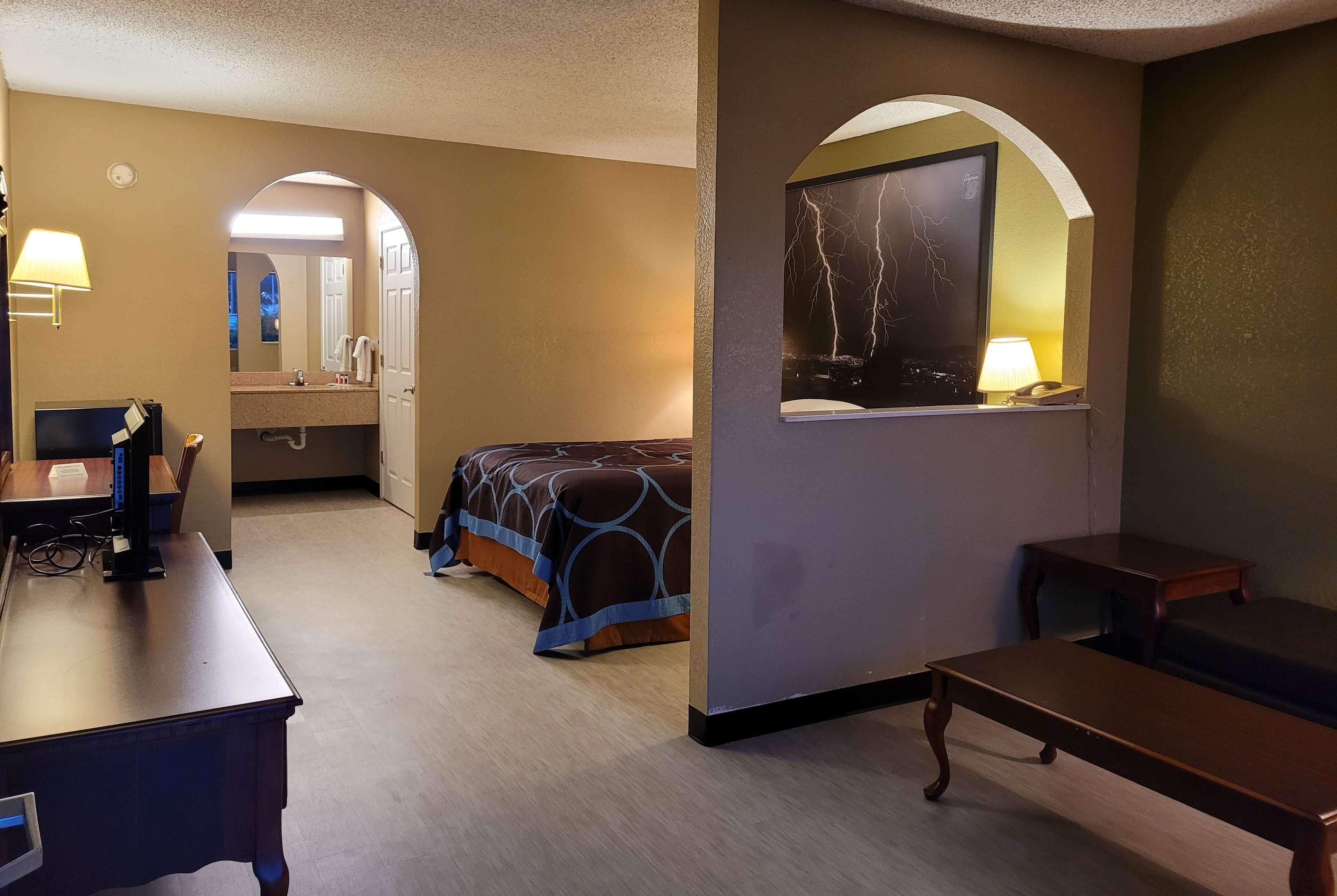 Super 8 By Wyndham Arkadelphia Caddo Valley Area Buitenkant foto