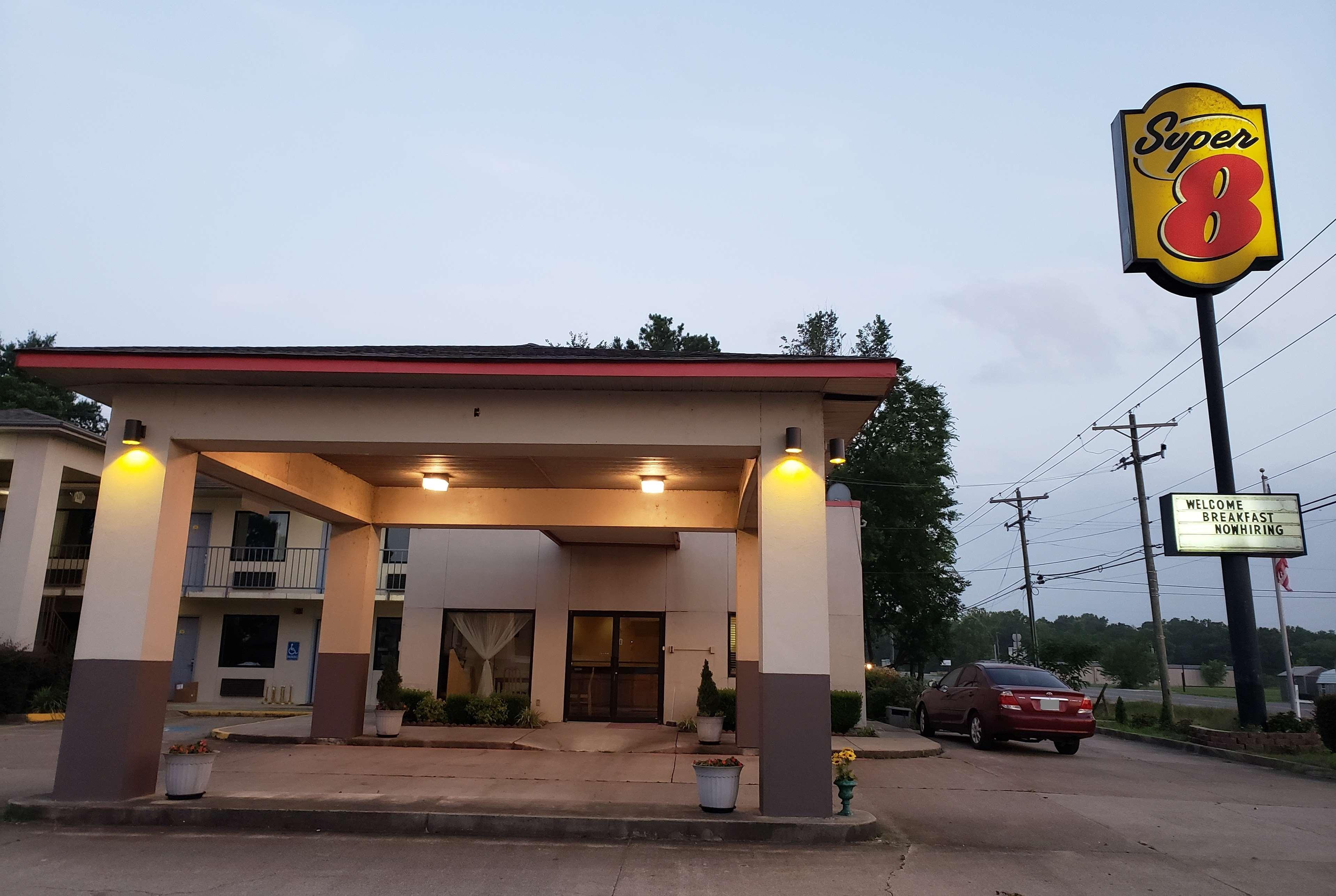 Super 8 By Wyndham Arkadelphia Caddo Valley Area Buitenkant foto