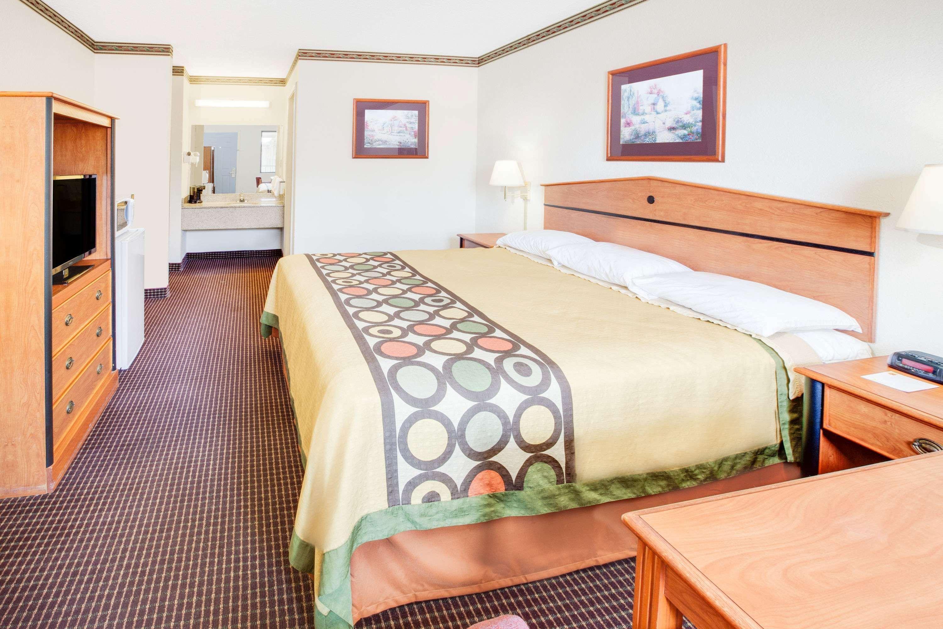 Super 8 By Wyndham Arkadelphia Caddo Valley Area Buitenkant foto