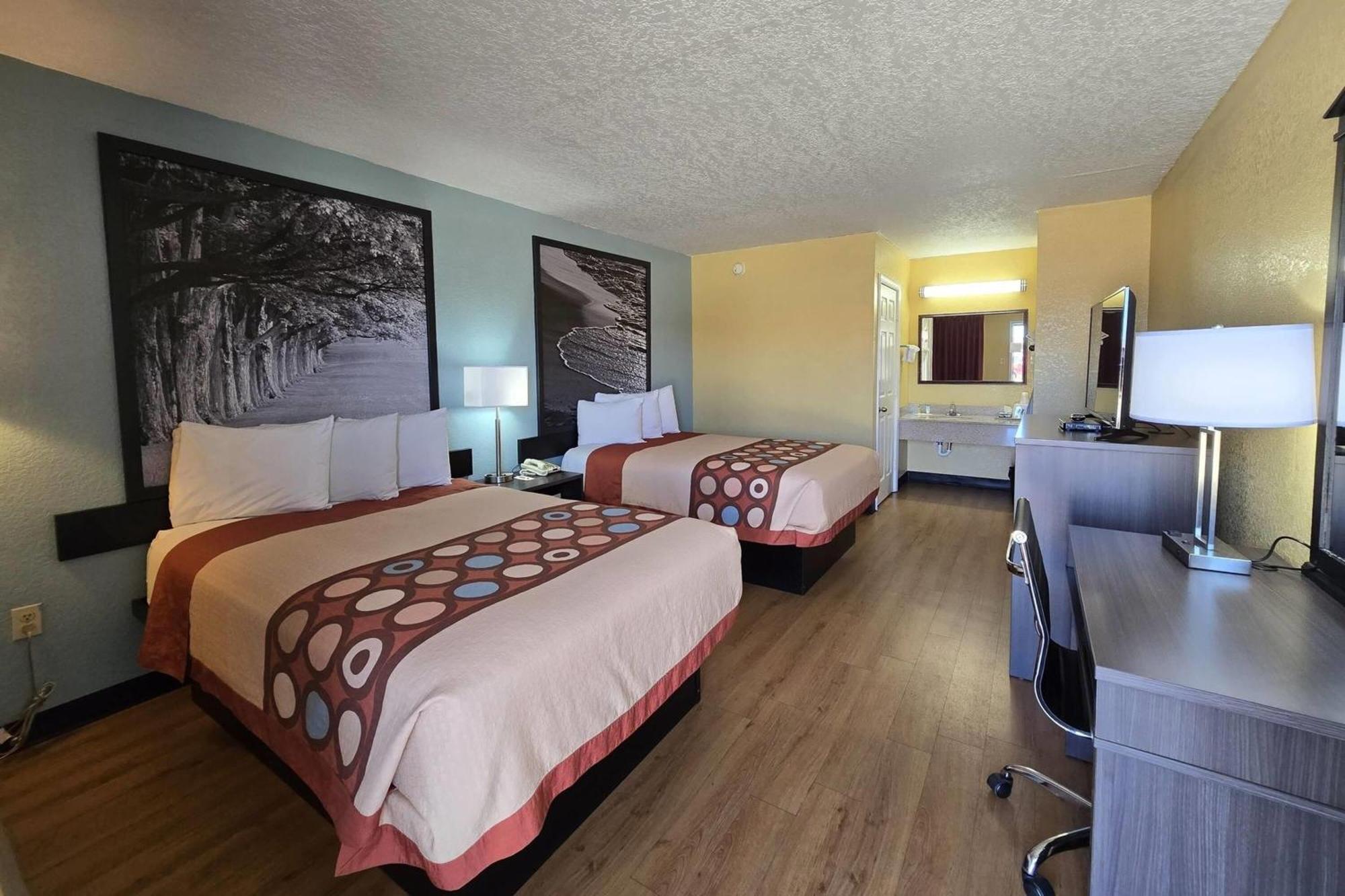 Super 8 By Wyndham Arkadelphia Caddo Valley Area Buitenkant foto